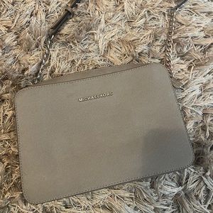 Grey Michael Kors crossbody bag